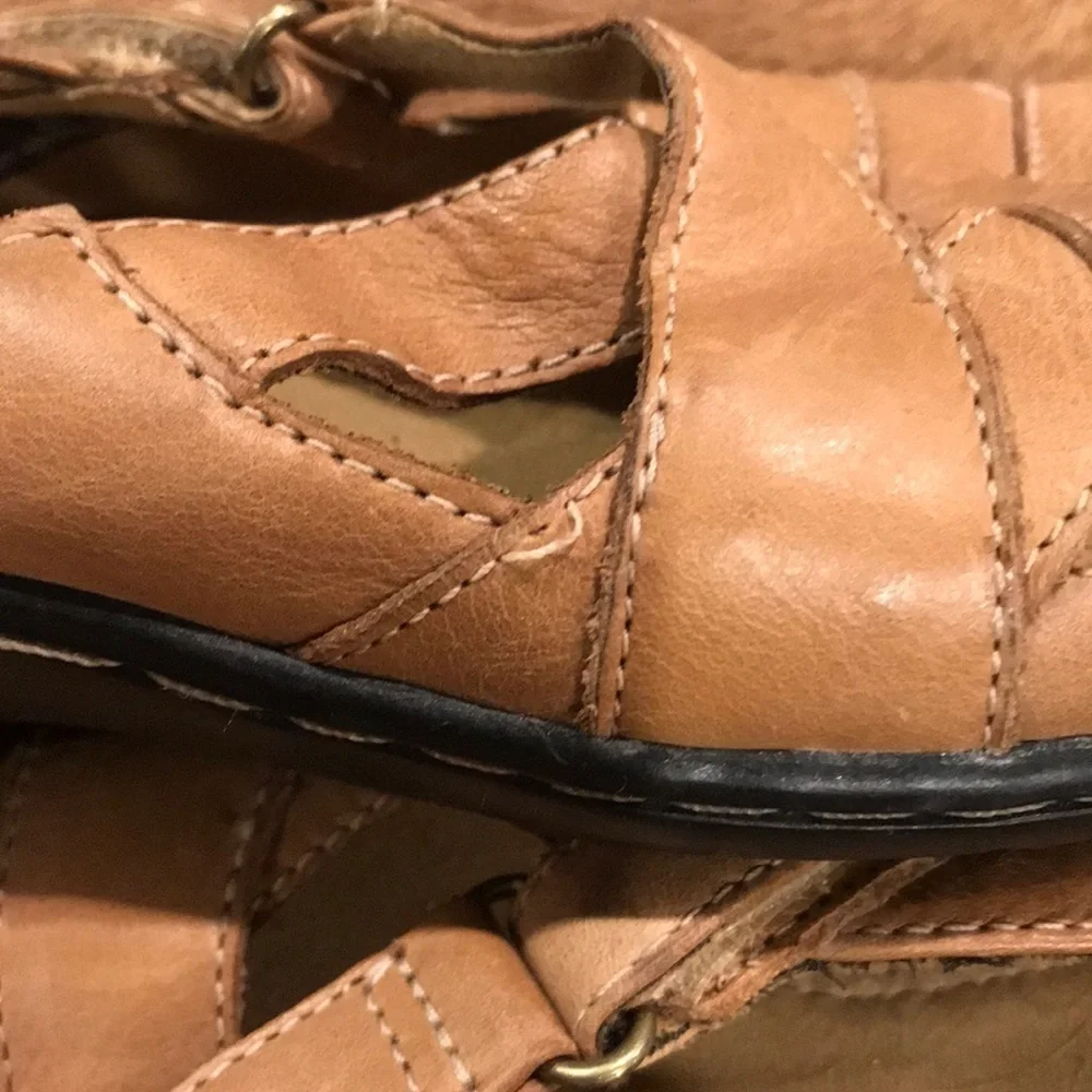 Clark’s Bendables Tan Leather Shoe Size 7.5N